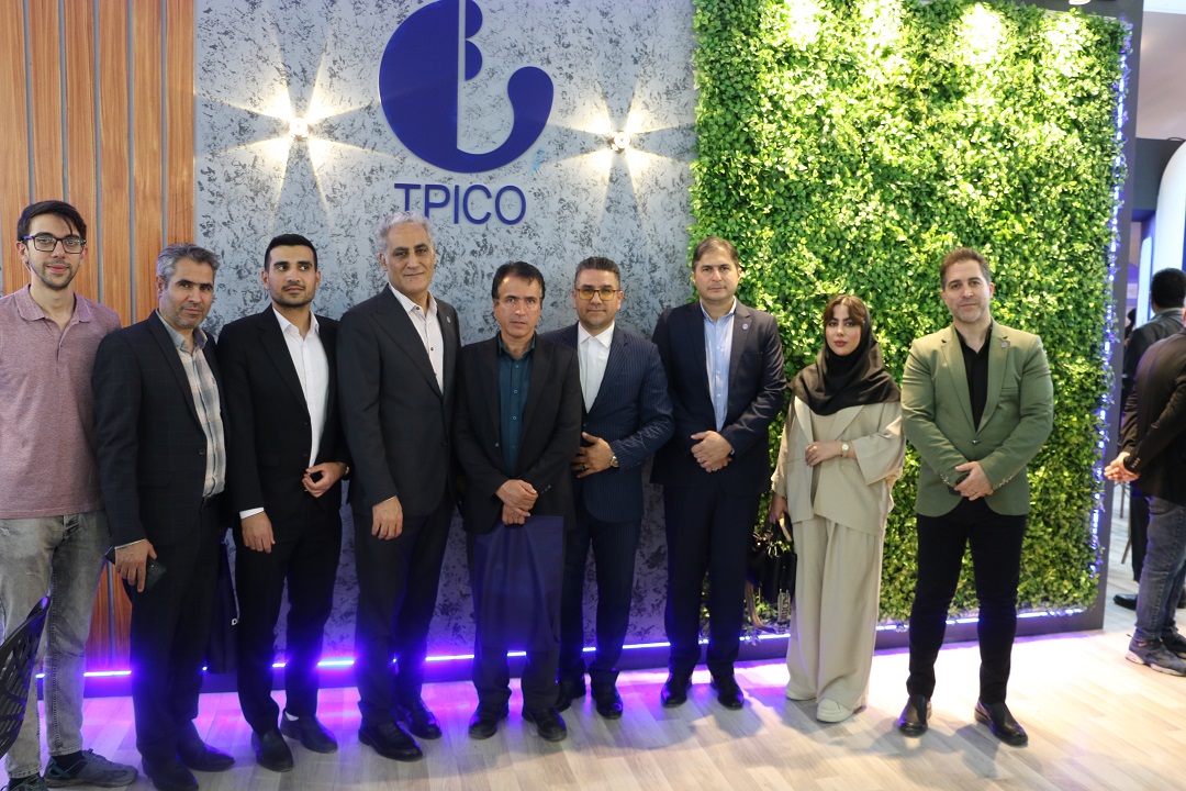 دهمین نمایشگاه ایران فارما امروز 2 مهرماه رسماً آغاز به کار کرد.