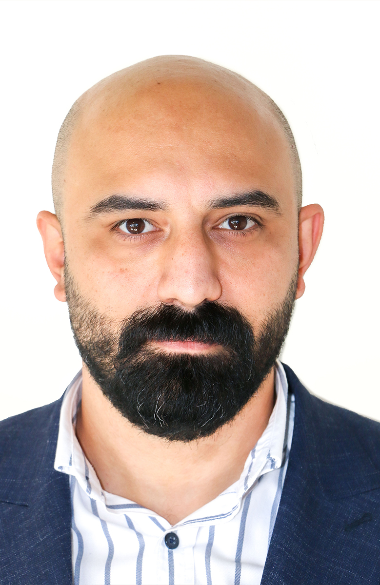 آقای بهنام اسلامیه