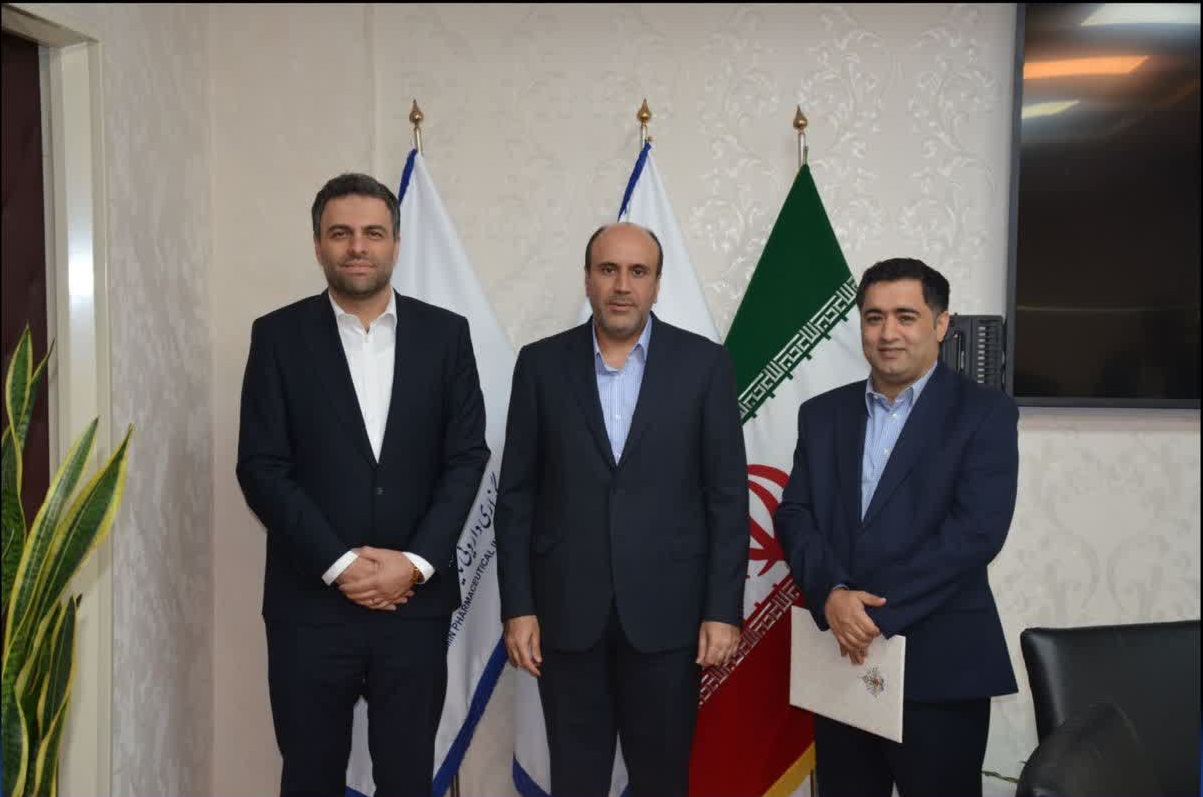 دکتر-فرید-باقری-مدیرعامل-شرکت-کارخانجات-داروپخش-شد