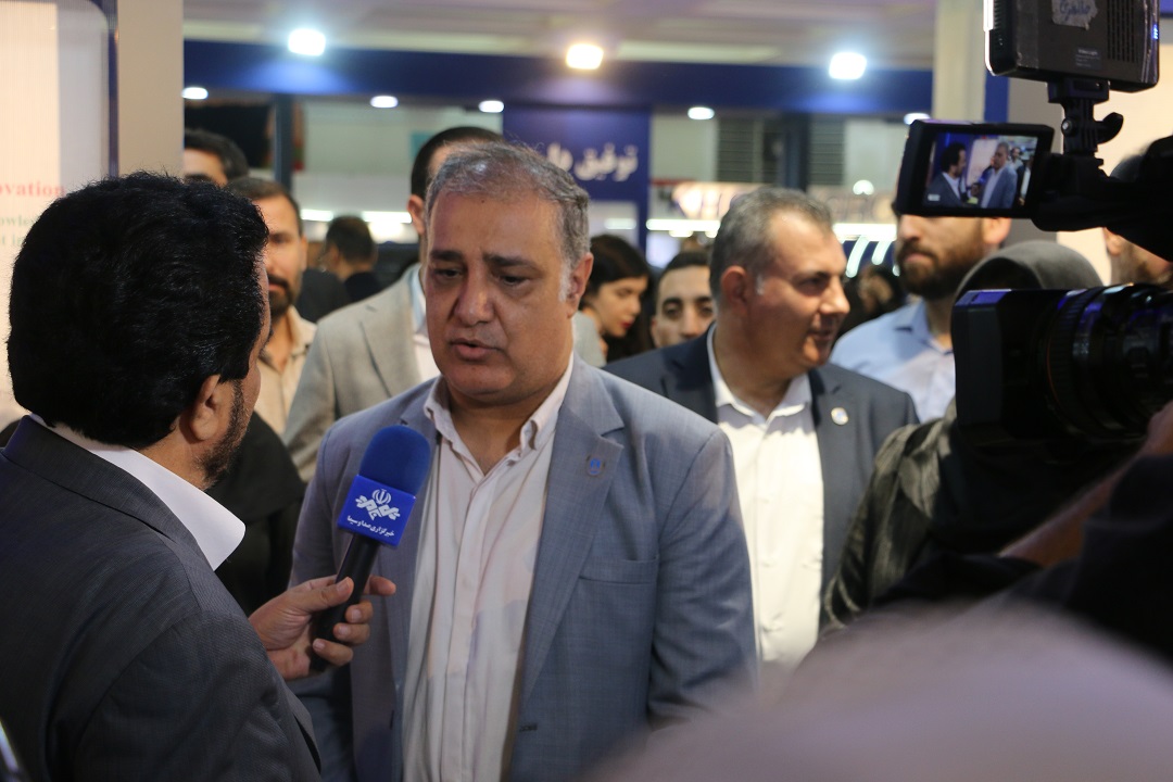 دومین-روز-از-دهمین-نمایشگاه-بین-المللی-ایران-فارما-به-روایت-تصویر